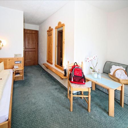 Hotel Hubertushof - Ihr Hotel Mit Herz Leutasch Quarto foto
