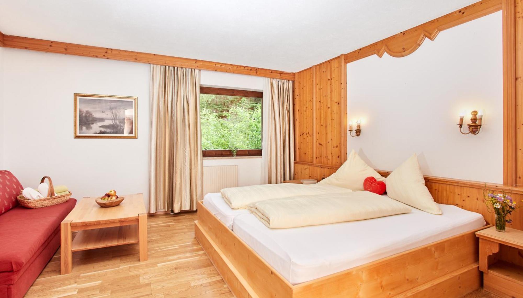 Hotel Hubertushof - Ihr Hotel Mit Herz Leutasch Quarto foto